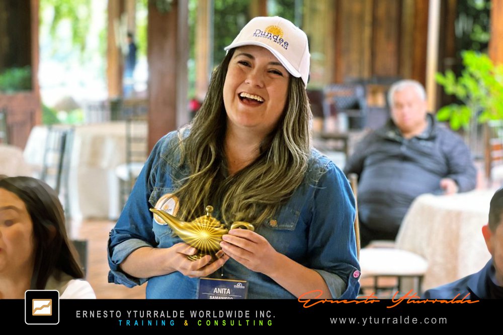 Team Building Corporativo LATAM con programas corporativos y dinámicas de cuerdas bajas