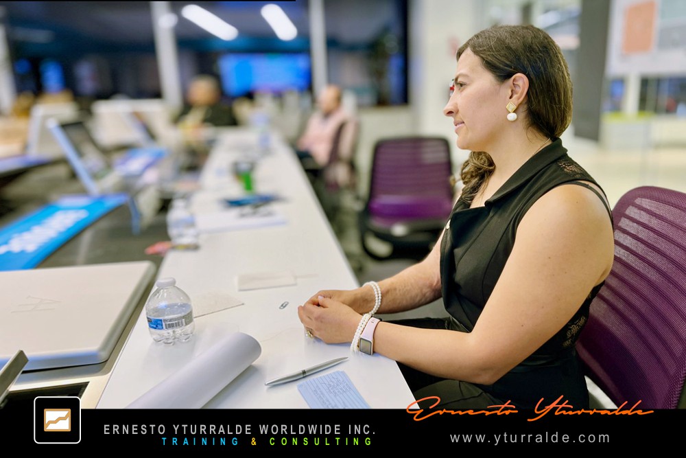 Team Building Corporativo LATAM con ejercicios de confianza y colaboración vivencial